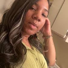 Cierra Woods's Instagram, Twitter & Facebook