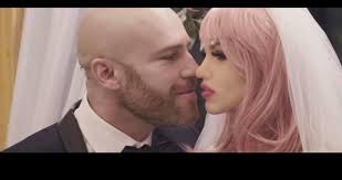 What a wow! Man marry im sex doll for eleborate white wedding! #TheGees