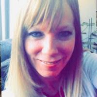 Lindsay Earhart's Instagram, Twitter & Facebook