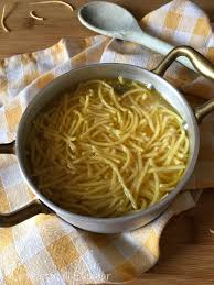 Ingredienti per 6 persone brodo: Tagliolini In Brodo Di Gallina Ricetta Primo Piatto