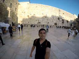 Este muro también representa el recuerdo fijo de que dios existe, así como también simboliza al pueblo judío, el cual nunca será destruido: El Muro De Los Lamentos Jerusalen Israel