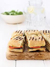 Sandwich A Partager Aux Legumes Rotis Recettes De Cuisine Facile Et Rapide In 2020 Sandwiches Food Recipes