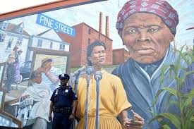 Mural celebrates African-American heritage