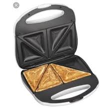 Sesuai dengan namanya, produk ini memang diklaim sebagai pemanggang roti ramah lingkungan karena daya listriknya yang hanya sebesar 500 watt saja. Pemanggang Roti Dodawa Low Watt Untuk Breakfast Toaster Anti Lengket Mudah Dibersihkan Dd 100 Shopee Indonesia