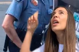 Kim glow n'existe pas et n'a jamais existé !!! George Floyd Kim Glow Contre Le Racisme En Chanson Genere Un Bad Buzz Video Music Covers Creations