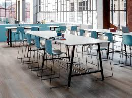 Plateau et pattes en acier avec insertions de bois (chêne) teint noir. Table Haute Gradia Plus Xl Table Haute Grande Bois Blanc