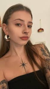 Amelie Stone (ameliestone21)