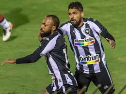 Saiba como assistir ao vivo o jogo náutico x vitória que acontece neste domingo (29/08/2021), às 16h00 (horário de brasília), no estádio eládio de barros . Em Jogo Fraco Botafogo Espanta Ma Fase E Bate Vitoria Por 1 A 0 30 06 2021 Uol Esporte