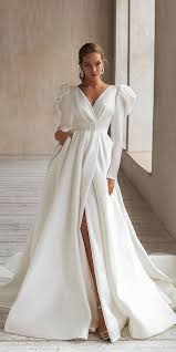 27 Of The Most Graceful Simple Wedding Dresses With Sleeves Wedding Dresses Guide Simple Wedding Dress With Sleeves Princess Wedding Dresses Wedding Dresses Elegant Classy