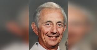 Laura Kellam's Instagram, Twitter & Facebook