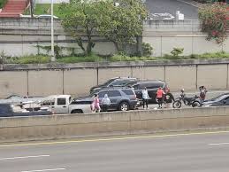 A native of california, he graduated with a business degree from fresno state university and graduated at the top of his class from life chiropractic. 3 Lanes On The H 1 Westbound Are Closed Prior To The Vineyard Off Ramp Due To A Motor Vehicle Accident In Hawaii