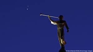 Best photos of saturn and its moons. The Great Conjunction Of Jupiter And Saturn All Media Content Dw 21 12 2020