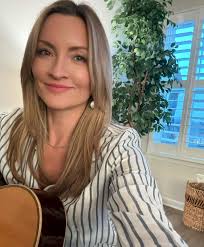 Wishing you a wonderful weekend ✨ Here's where you can catching me singing  and strumming⬇️ @breauxvineyards Saturday 2/1 2-5pm 🍷 @larkbrewingco  Sunday 2/2 1-4pm 🍻 #weekend #livemusic #singersongwriter #countrymusic  #americana #independentartist ...