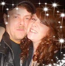 What kind of bedding is good for the duck house?