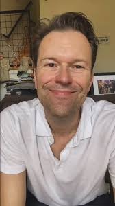 Been waiting YEARS to tell this story. To quote Zola: “You wanna hear a  story about how me and this bitch here fell out? It’s kinda long, but it’s  full of suspense.”