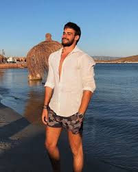 Batuhan karacakaya (born 5 february 1997) is a turkish television actor. Ask I Memnu Da Bulent I Canlandiran Batuhan Karacakaya Dan Itiraflar Kultur Sanat Haberleri