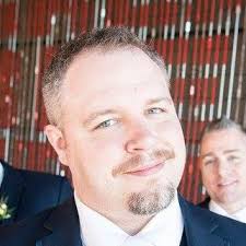 Daniel Thoms (@HandSpecific)