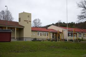 Elever med multifunksjonshemming kan også få tilbud i spesialgrupper ved strindheim skole, flatåsen skole, breidablikk skole og charlottenlund ungdomsskole. Unneberg Skole Wikipedia