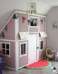 Diy Ein Hausbett Im Kinderzimmer Chellisrainbowroom Metterschling Und Maulwurfn Familienblog Kinder Zimmer Kinderzimmer Zimmer Madchen