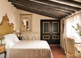 Hoteles boutique con encanto en sevilla y granada en los que disfrutar del arte hotel casa 1800 son dos pequeños hoteles boutique que conforman dos de tantos destinos y rincones be. Hotel Casa 1800 Granada Review Andalucia Travel