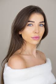 Rosanne Dickerson's Instagram, Twitter & Facebook