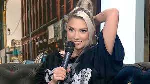 Home » gina pistol insarcinata. Este Gina Pistol Insarcinata Ce A Raspuns Jo Dupa Ce Smiley Si Gina Au Fost Prezenti La Aniversare Youtube