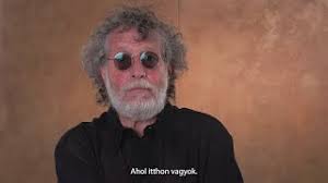 125 évvel ezelőtt néhány lelkes budapesti művészetszerető magánember kezdeményezésére a város polgárai összegyűjtötték a pénzt, amelyből egy elhagyatott, mocsaras vidéken épült fel a vígszínház, amely ma budapest egyik legszebb épülete és magyarország legnagyobb prózai kőszínháza. Nekem A Vigszinhaz Youtube