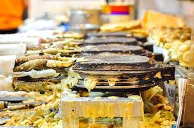 The cooking process of this dessert is very simple. Egg Waffles Hong Kong Street Food Travelvui