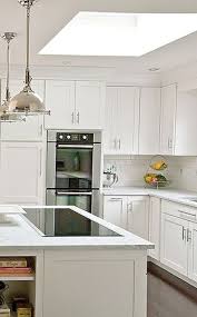 Wellborn Hancock Array Cabinets In Glacier White Wellborn Cabinets Home Kitchens Wellborn
