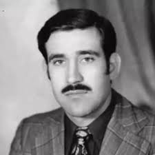 Stream رزق الطيور/ محمود درويش. by SH• A H D ••