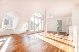 Schone maisonette wohnung in meiringen apartment gives direct access to sankt michaels kirche and features views of the mountain. Exklusiv Ausgestattete Dachgeschoss Maisonette Wohnung Mit Drei Balkonen In Bestlage