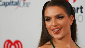 Who is Mae Muller? The UK's Eurovision 2023 entrant who's toured with  Little Mix