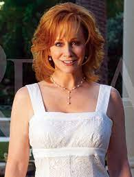 Reba Mcentire Hair Styles Hairstyle Hair Beauty
