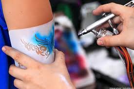 Step by step acrylic painting tutorials. Master Airbrush Art Learn How To Airbrush