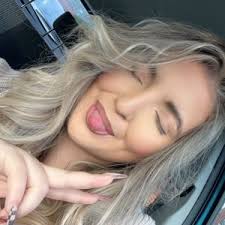 Alicia Maple's Instagram, Twitter & Facebook