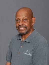 Shelton Ellis's Instagram, Twitter & Facebook