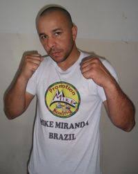 Check spelling or type a new query. Daniel Saboia Boxer