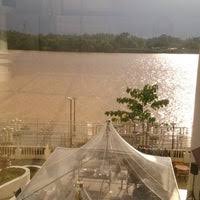 Offre sistemazioni degne di un 4 stelle con camere dotate di condizionatore. Grand Riverview Hotel Kota Bharu Kota Bharu Kelantan