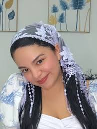 Encanto en Mantelinas y Velos: Colección de Karen García