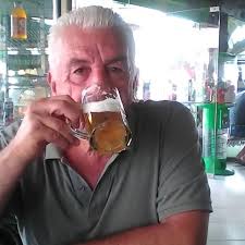 No da , no podes salir de la paja y queres llegar a viejo . Lo máximo  recibirte de Alambre de Escoba. 2 más y llegas a las 5000 pajas