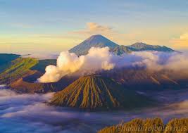 Pesona Gunung Bromo yang Megah di Jawa Timur – Genpi