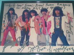 I have been spending time editing a blog from this past season to be able to provide an online picture or video highlight for visitors. Memoir Muzik Malaya On Twitter Ella And The Boys Kumpulan Ella And The Boys Ditubuhkan Pada 1981 Yang Terdiri Daripada Ella Vokal Lord Gitar Ayie Bass Dan Mie Dram Ia Mula Dikenali