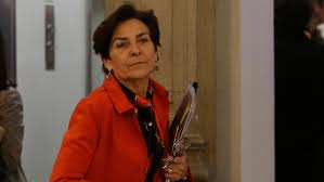 En medio de aplausos, esta mañana a las 8.50 horas, la ministra maría luisa brahm juró ante el de esta forma, brahm se convierte en la segunda mujer en liderar el tc después de marisol peña, quien. Presidenta Del Tc Es Acusada De Acoso Laboral Hostigamiento Y Malos Tratos Cooperativa Cl