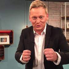 Juli 1986 in malsch), bekannt als knossi, ist ein deutscher entertainer. Jens Knossalla Wikipedia