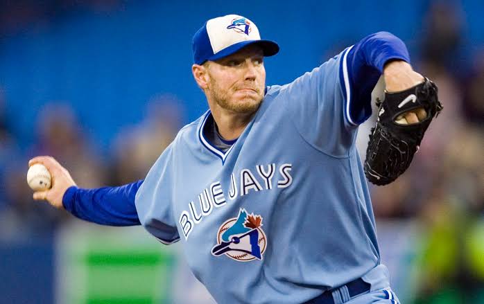 Roy Halladay's No. 32 to be retired by Toronto Blue Jays before opener