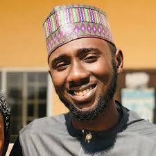 Mubarak Ibrahim 🐐 (@theclvssicmvn)