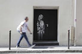 Sortie De Secours Situe Derriere Le Bataclan Banksy Art Banksy Mural Banksy Artwork