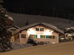 The rooms and apartments at haus melitta feature cable tv and a bathroom with bathrobes and a hairdryer. Unterkunfte Und Hotels Zwischen Formarinsee Und Lech Der Lechweg Wandern In Den Alpen
