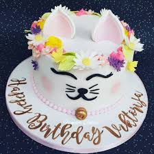 Cat birthday cake design parenting. Fancier Cakes On Twitter Love This Kitty Cat Cake Adorned With Spring Flowers Birthdaycake Cat Catcake Buttercream Cute Vanillasponge Cakedesign Cutecake Cakeart Homebaker Localbusiness Cake Baker Https T Co Uxh0j0vlvm