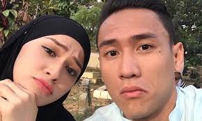 Datin amaniena binti kamarul baharun (lahir 14 april 1993) merupakan seorang model dan pelakon malaysia. Niena Baharun Mengaku Tidur Bersama Raja Afiq